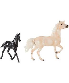 Breyer Traditional 1:9 Scale Model Horse Gift Set | Encore & Tor