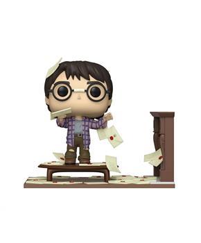 Harry Potter Funko POP Deluxe Vinyl Figure | Harry Potter with Hogwarts Letters