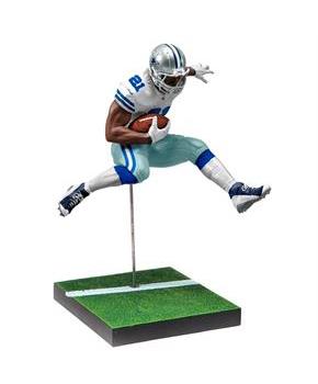 Dallas Cowboys NFL Madden 18 Ultimate Team Series 2 Figure: Ezekiel Elliott