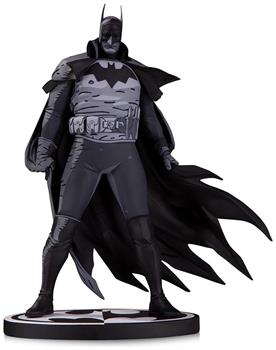 DC Direct 1:10 Gotham by Gaslight Batman Statue By Mike Mignola