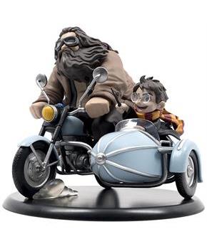 Harry Potter Hagrid and Harry 7 Inch Q-Fig Max Figure Diorama