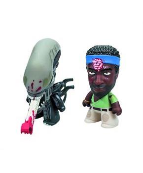 Aliens Titan 3" Vinyl Figure 2 Pack: Bloody Parker & Xenomorph