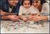 Charlie Brown Christmas 1,000 Piece Slim Jigsaw Puzzle