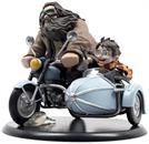 Harry Potter Hagrid and Harry 7 Inch Q-Fig Max Figure Diorama